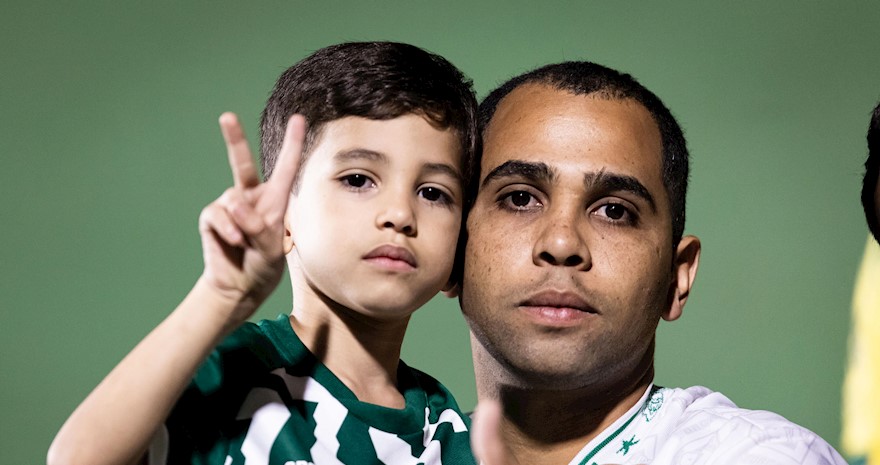 Pai e filho em jogo do Goiás na Serrinha