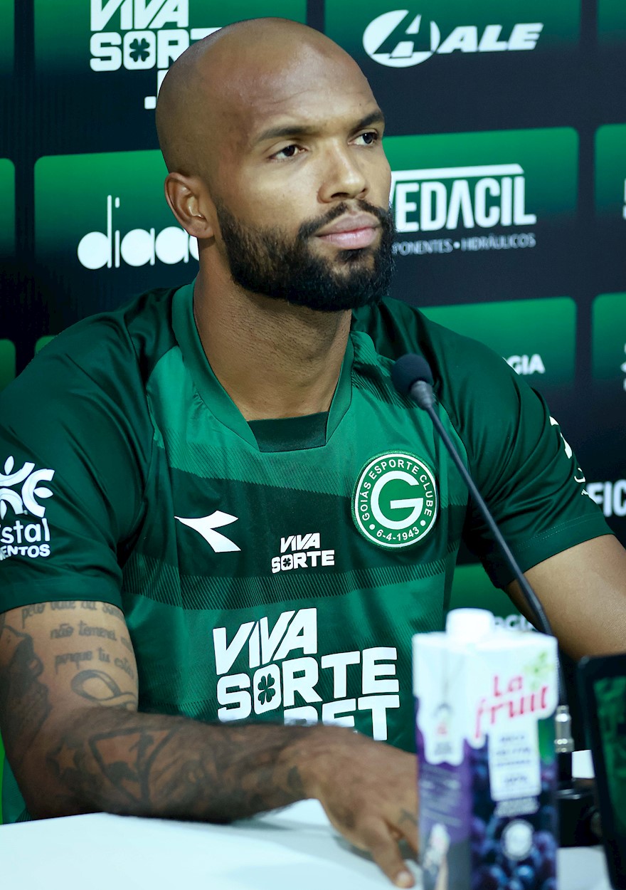 Messias, zagueiro do Goiás Esporte Clube 