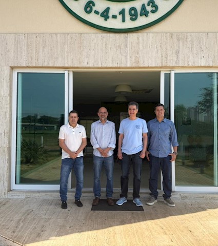 Goiás e FR Construtora avaliam ampliação da Casa do Atleta