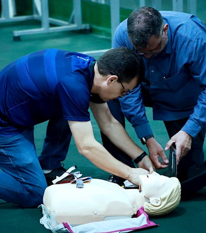 Comissão técnica do Goiás participa de curso de primeiros socorros no CT Edmo Pinheiro