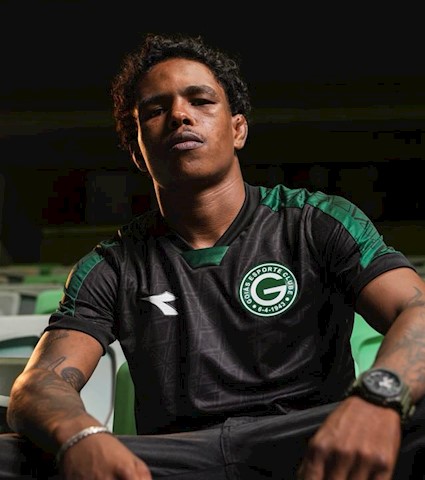 Goiás lança camisa ‘O verde também nasceu do preto’ em parceria com a Diadora