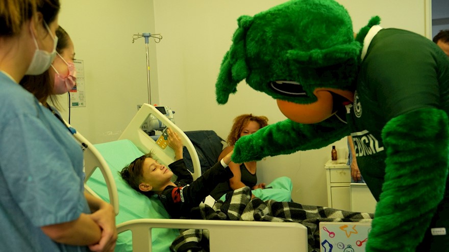 Mascote do Goiás no Hecad