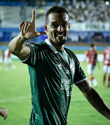 Goiás vence a Anapolina fora de casa e sobe na tabela do Campeonato Goiano