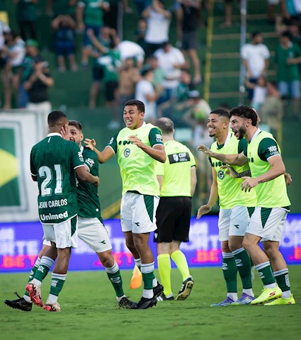 Goiás vence o Paysandu por 1 a 0 e assume a liderança da Série B