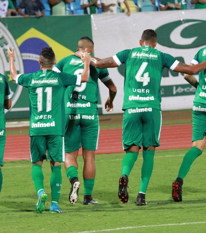 Goiás dá show no Olímpico e vence o CSA - AL