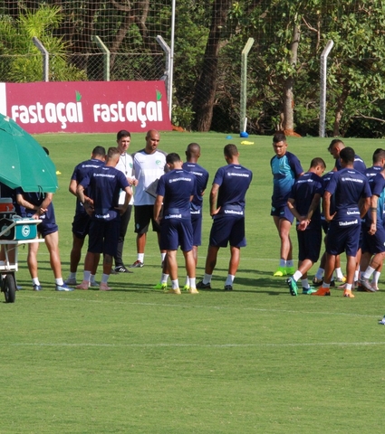 Goiás intensifica parte tática já de olho na estreia do Goianão