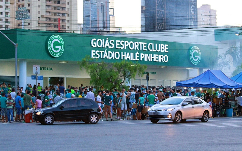Goiás vence segunda seguida no Goianão