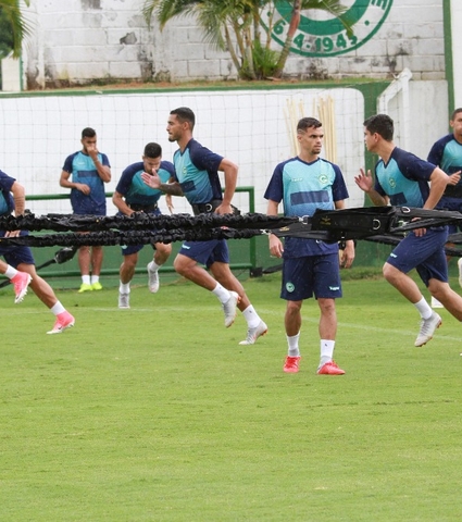 Goiás faz treino mirando 100% no Goianão