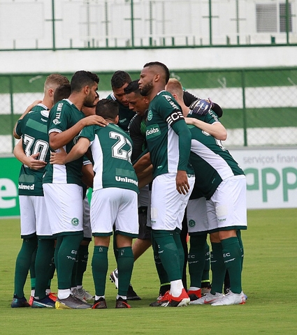 Goiás vence mais uma e segue invicto no Estadual