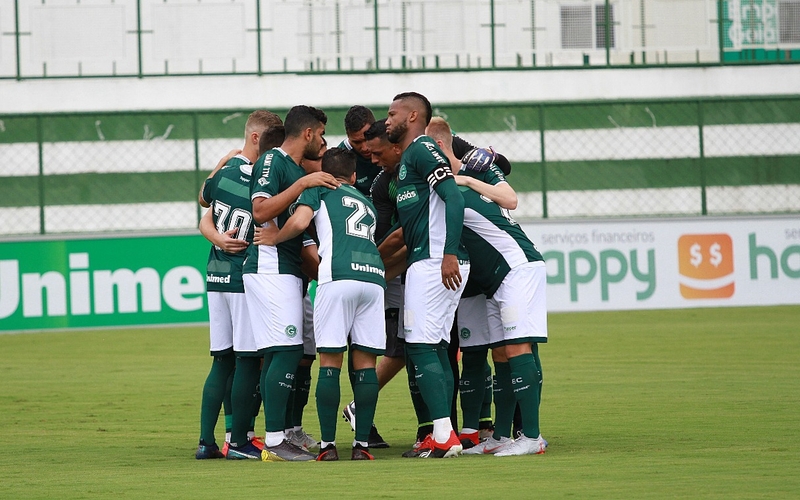 Goiás vence mais uma e segue invicto no Estadual