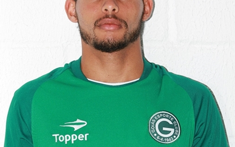 Sub-20: Goiás vence concorrência e contrata joia da base do Santa Cruz/PE