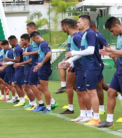 Goiás faz penúltimo treino antes do clássico