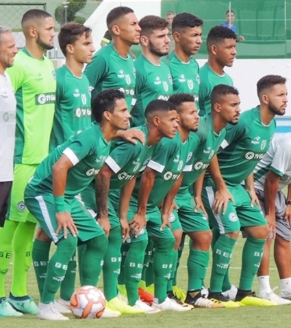 Marcus Brasília faz um lindo gol na Serrinha e Goiás vence o Vila Nova pelo Sub-20