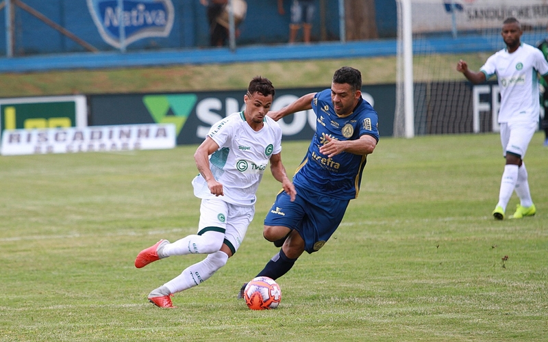Goiás vence Aparecidense no primeiro encontro das quartas de final