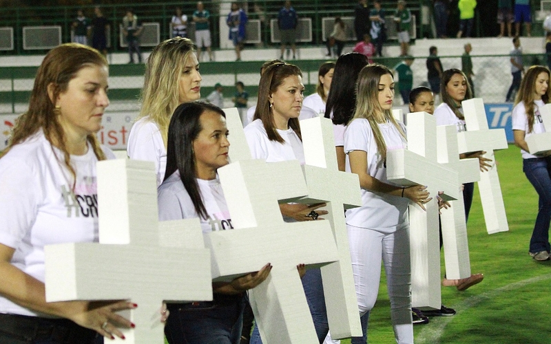 Goiás promove em parceria com o Grupo Mulheres do Brasil ação 'Feminicídio é crime' para conscientização sobre o tema