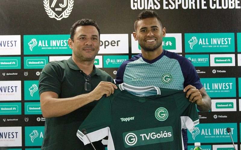 Kayke é oficialmente apresentado