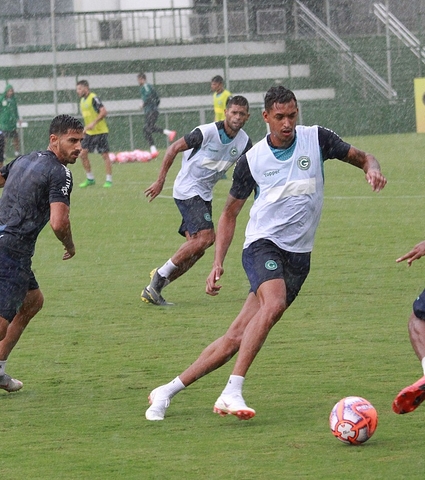Goiás foca em ajustes táticos para o primeiro jogo da final