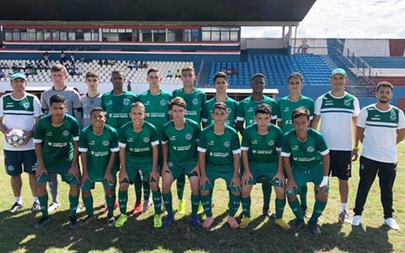 Sub-15 vence em Itumbiara, 3 a 0