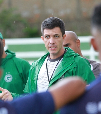 Goiás faz penúltimo treino antes de enfrentar o Atlético-GO