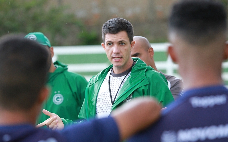 Goiás faz penúltimo treino antes de enfrentar o Atlético-GO