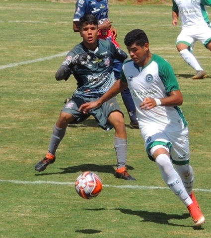 Sub-17 empata em Trindade, 1 a 1