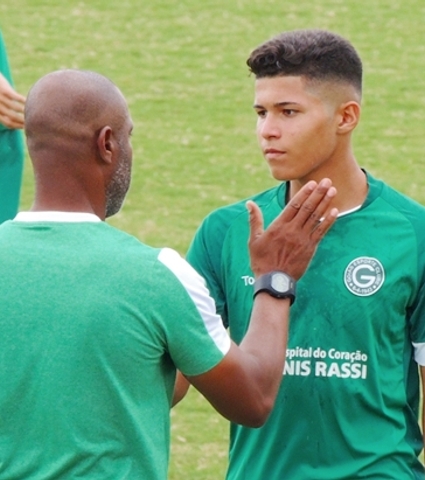 Sub-15 empata fora de casa
