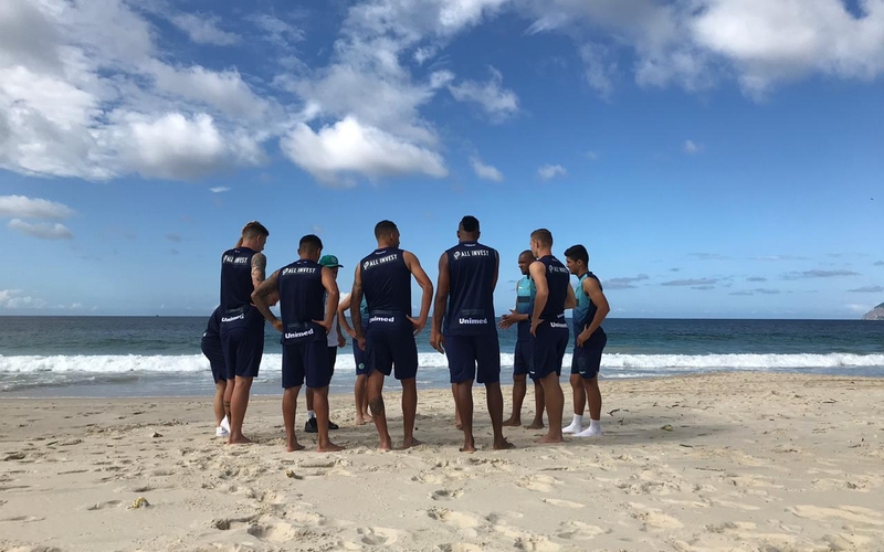 Depois de vencer o Fluminense na estreia, Goiás treina no RJ