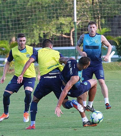 Goiás inicia a semana com jogo treino contra sub-23