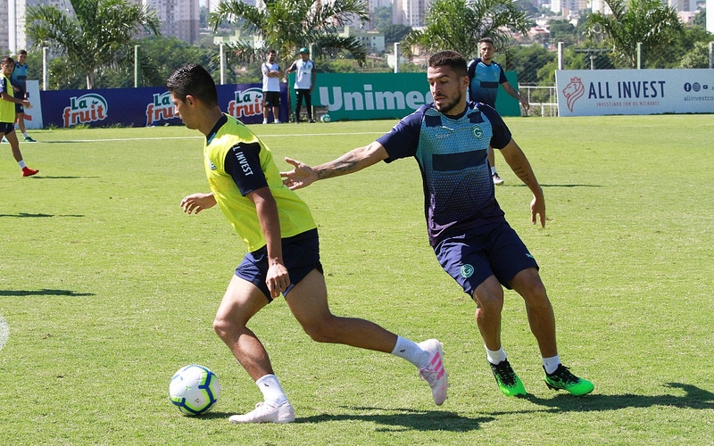 Goiás trabalha focado no Ceará