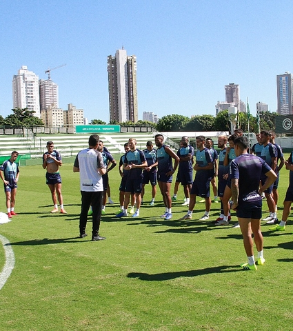 Goiás encerra preparação para enfrentar o Botafogo