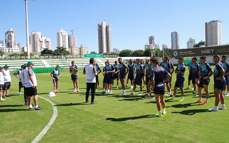 Goiás encerra preparação para enfrentar o Botafogo