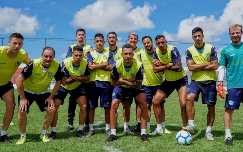 Em Maceió, Goiás faz último treino antes de pegar CSA