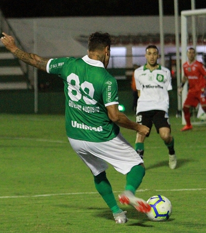 Goiás vence o amistoso internacional contra o Racing, 1 a 0