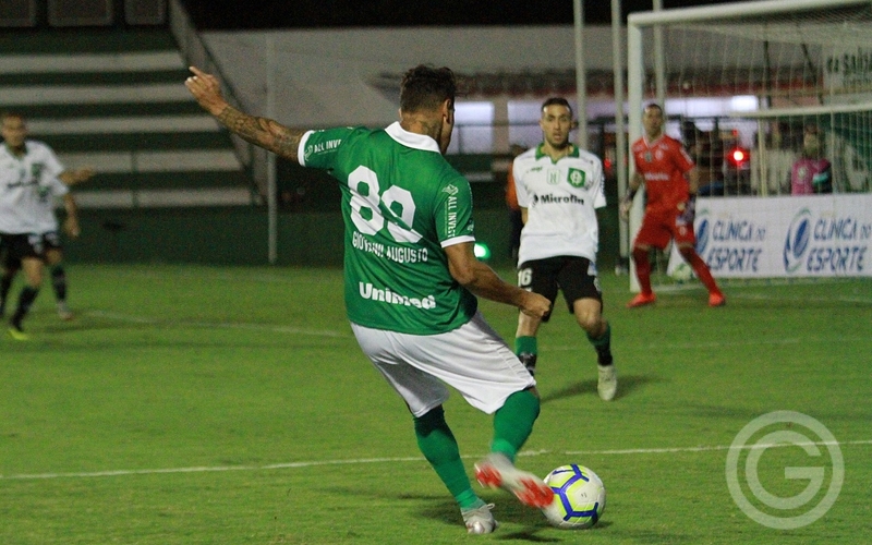 Goiás vence o amistoso internacional contra o Racing, 1 a 0