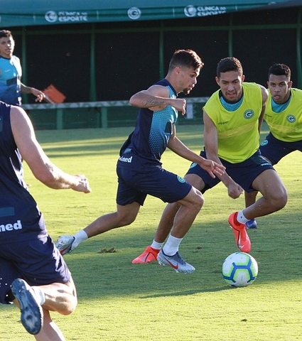 Goiás trabalha forte e ajusta detalhes para reestreia