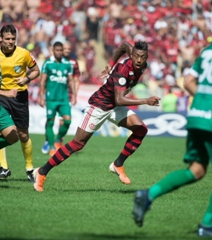 Flamengo supera o Goiás no Maracanã 