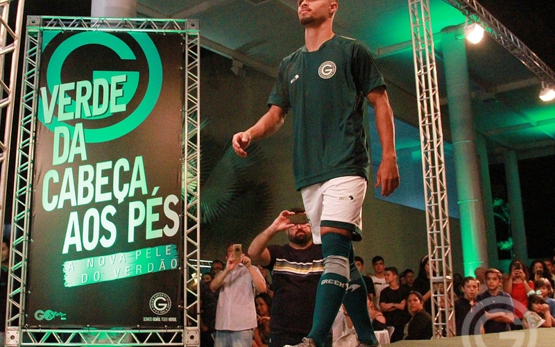Vídeo: Confira o desfile da nova grife do Goiás EC
