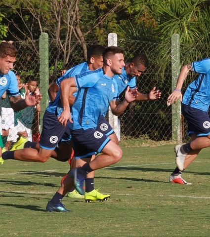 Goiás treina nesta sexta de olho em recuperação