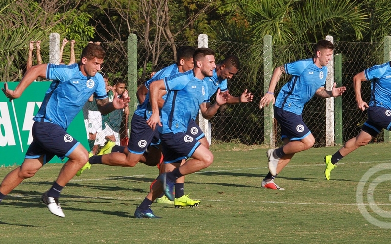 Goiás treina nesta sexta de olho em recuperação