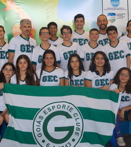Mais conquistas da natação esmeraldina