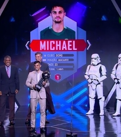 Michael é BOLA DE PRATA!
