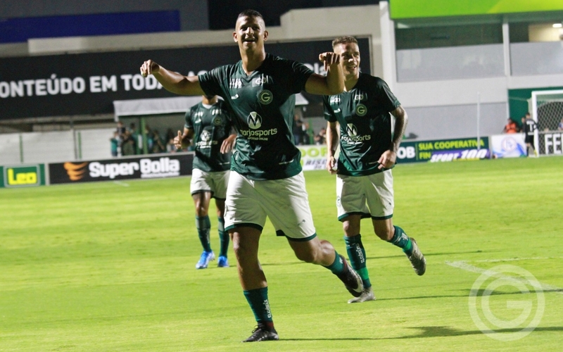 Goiás estreia com vitória no Estadual