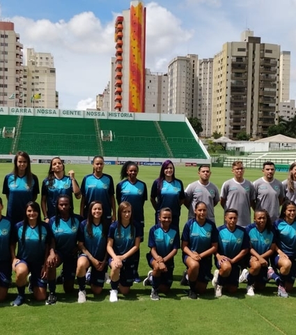 Goiás apresenta time feminino 2020