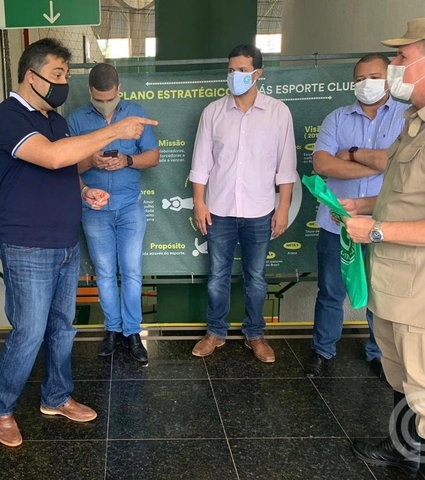 Goiás homenageia os Bombeiros-GO