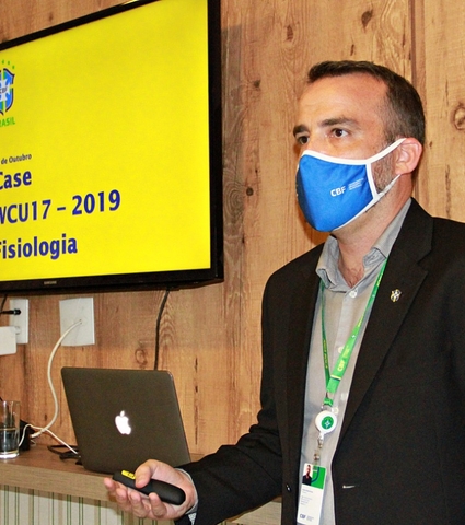Fisiologista da Seleção Brasileira realiza palestra na base esmeraldina