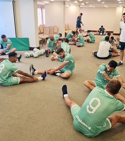 No Rio de Janeiro, Goiás está pronto para o confronto com o Fluminense