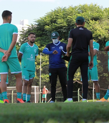 Voltado para o jogo eliminatório pelo Goianão, elenco se reapresenta