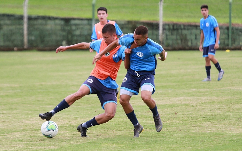 Sub-17 realiza seus primeiros jogos preparatórios