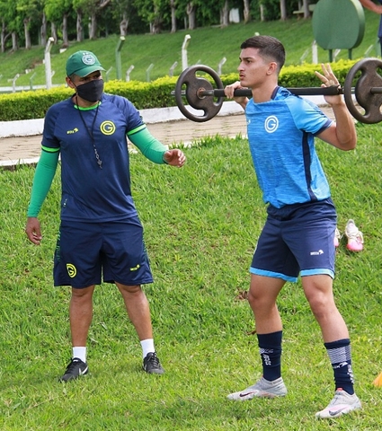 Sub-15 aprimora a parte física