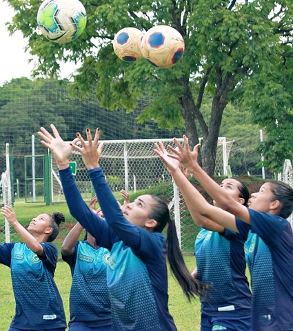 Futebol feminino; confira galeria de imagens dos treinamentos no CT Edmo Pinheiro